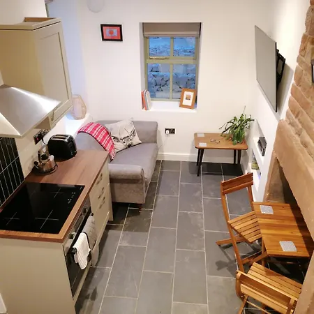 The Burrow Апартаменты