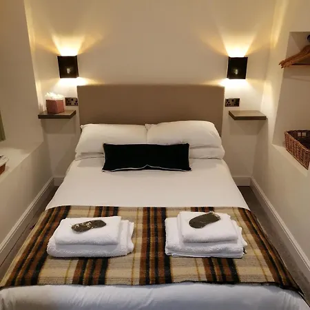 The Burrow Apartament *